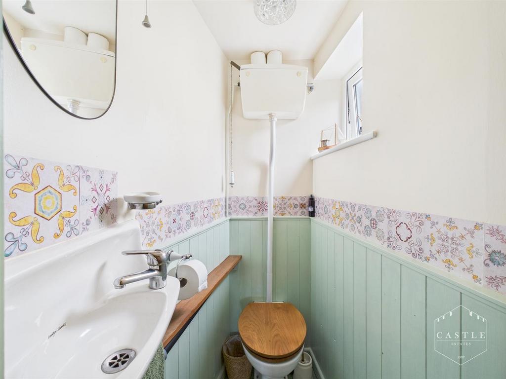 Guest cloakroom