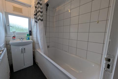 2 bedroom flat to rent, London , SE5