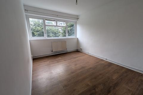 2 bedroom flat to rent, London , SE5