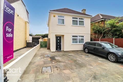 20a Woburn Avenue, Hornchurch, RM12 4NG
