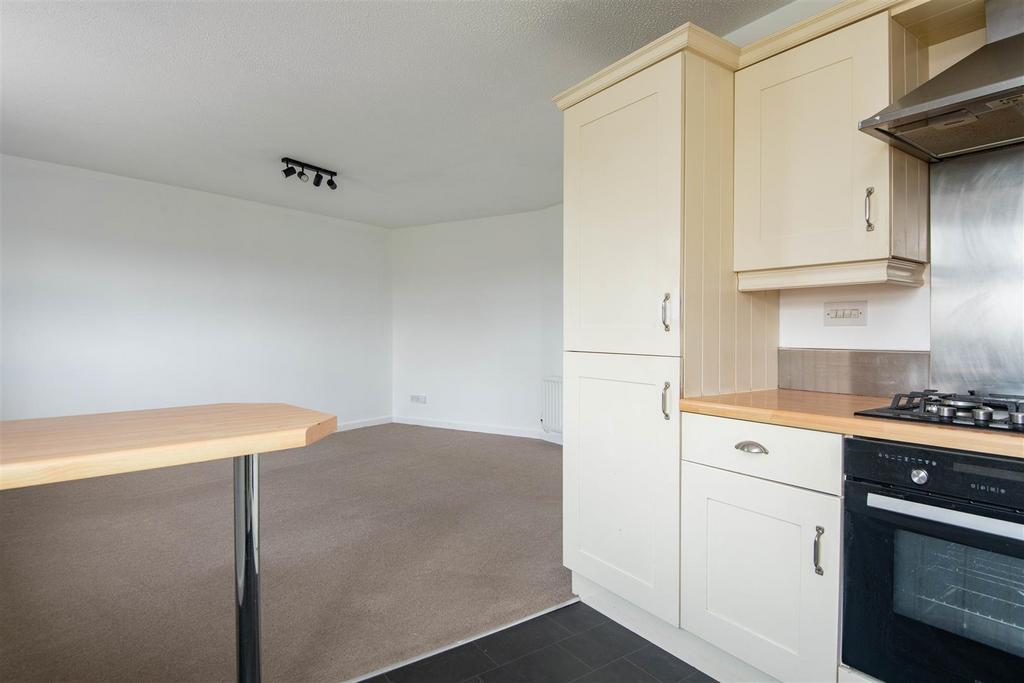 Kitchen / Lounge