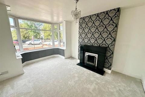 4 bedroom semi-detached house for sale, Godfrey Road, Halifax
