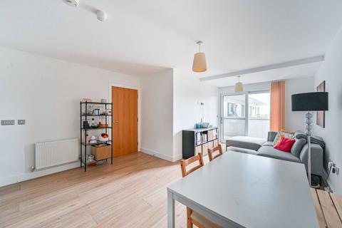 2 bedroom flat for sale, Barge Walk, North Greenwich, London, SE10