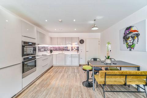 2 bedroom flat for sale, Cable Walk, Greenwich, London, SE10