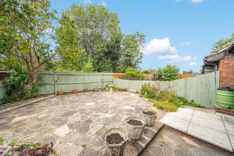 1 bedroom bungalow for sale, Meadow View, Chalfont St. Giles, Buckinghamshire