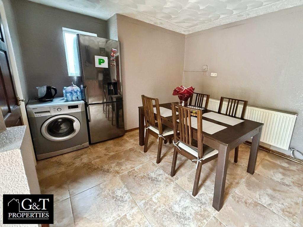 Kitchen/dining area