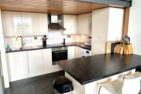2 bedroom apartment for sale, Manhattan Building, Bow Quarter, London, E3