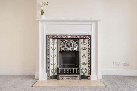 72 Spencers Road, Horsham, RH12 2JG
