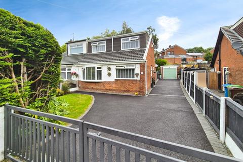 19 Great Meadow, Shaw, Oldham, OL2 7PU