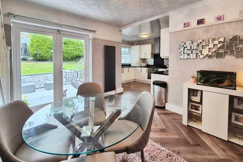19 Great Meadow, Shaw, Oldham, OL2 7PU