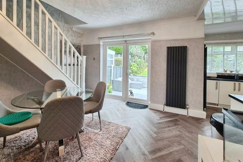 19 Great Meadow, Shaw, Oldham, OL2 7PU