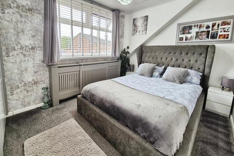 19 Great Meadow, Shaw, Oldham, OL2 7PU