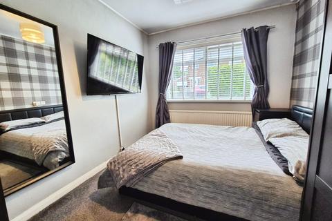 19 Great Meadow, Shaw, Oldham, OL2 7PU