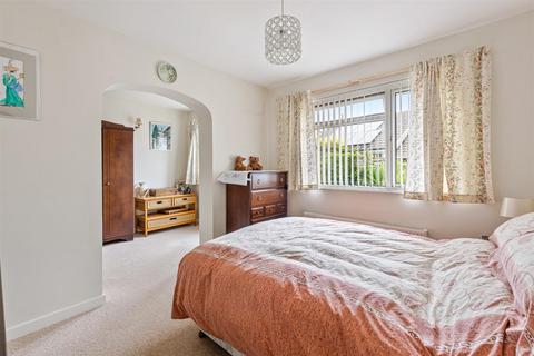 undefined, Willows Close, Frogmore