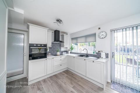 2 Gillingham Close, Wednesbury, WS10 0UD