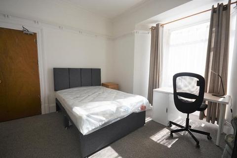 4 bedroom house to rent, Henrietta Street, Swansea,