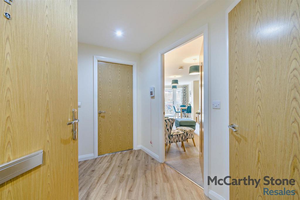 8660815-interior13-800.jpg
