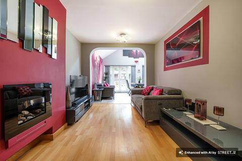 undefined, Sandown Way, Northolt, UB5