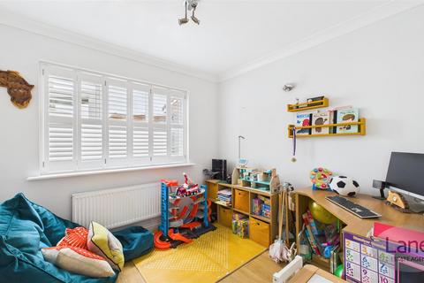 5 Hobby Horse Close, Cheshunt, Waltham Cross, EN7 6UL