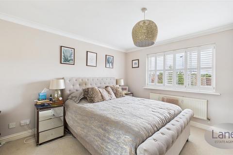 5 Hobby Horse Close, Cheshunt, Waltham Cross, EN7 6UL
