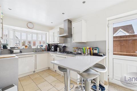5 Hobby Horse Close, Cheshunt, Waltham Cross, EN7 6UL