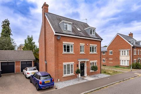 6 bedroom detached house for sale, Kings Wood Park, Epping