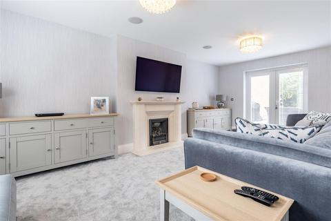 6 bedroom detached house for sale, Kings Wood Park, Epping