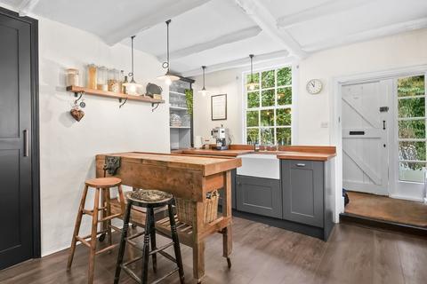 2 bedroom cottage for sale, Ewell Road, Cheam, SM3