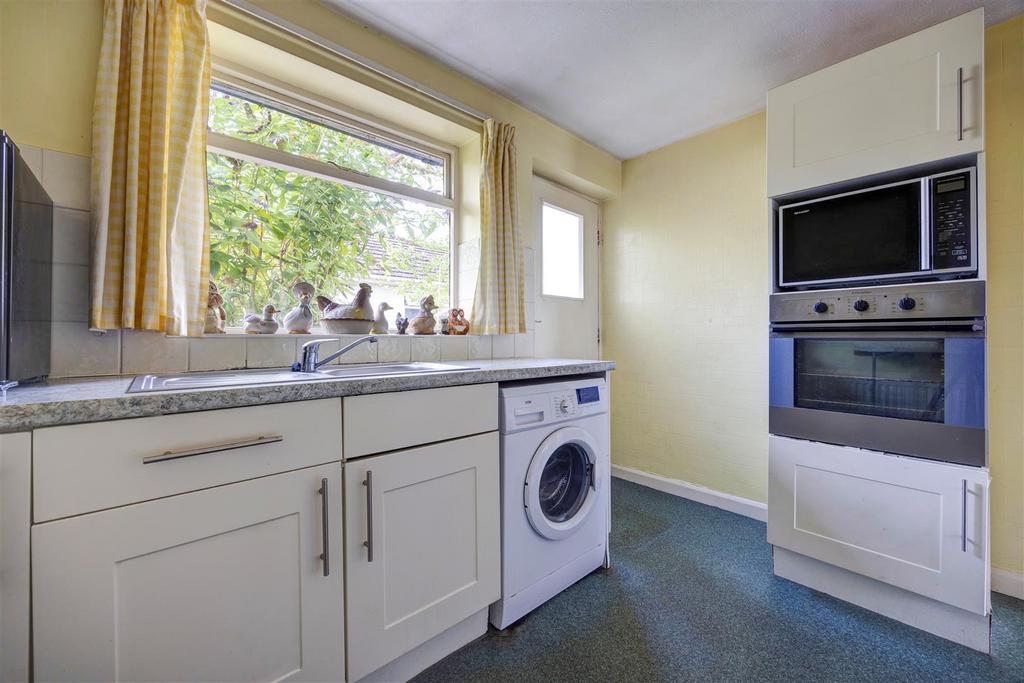 Kitchen 04.jpg