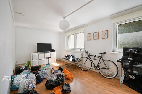 undefined, Hamlets Way, London