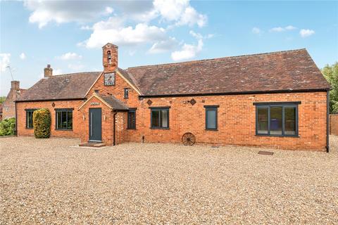 4 bedroom detached house to rent, Winkfield Lane, Maidens Green, Winkfield, Berkshire, SL4