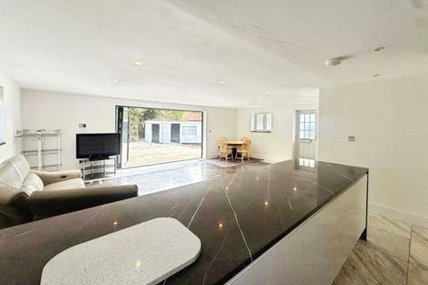 undefined, Bagshot Road, West End, Woking, Surrey, GU24