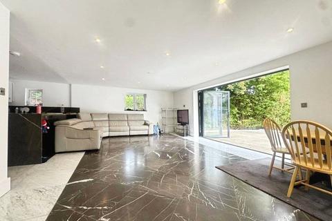 undefined, Bagshot Road, West End, Woking, Surrey, GU24
