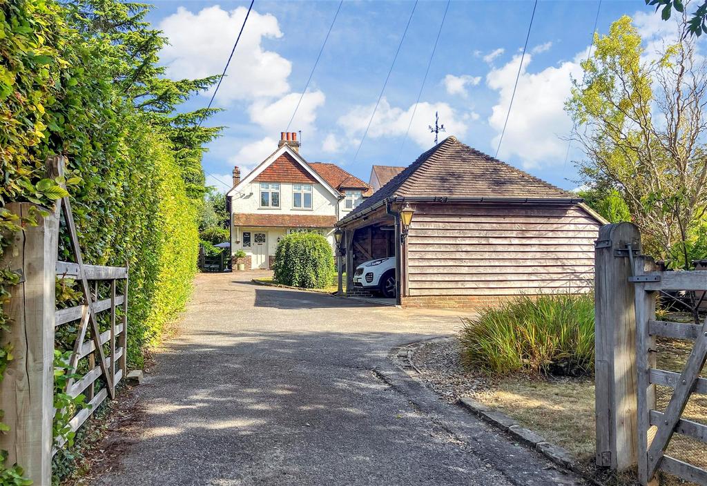 Driveway/Parking