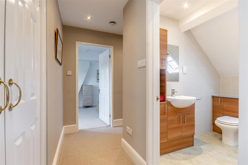 8660343-interior10.jpg