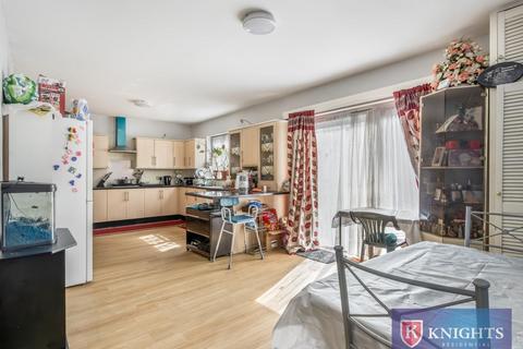 3 bedroom house for sale, Balham Road, London, N9