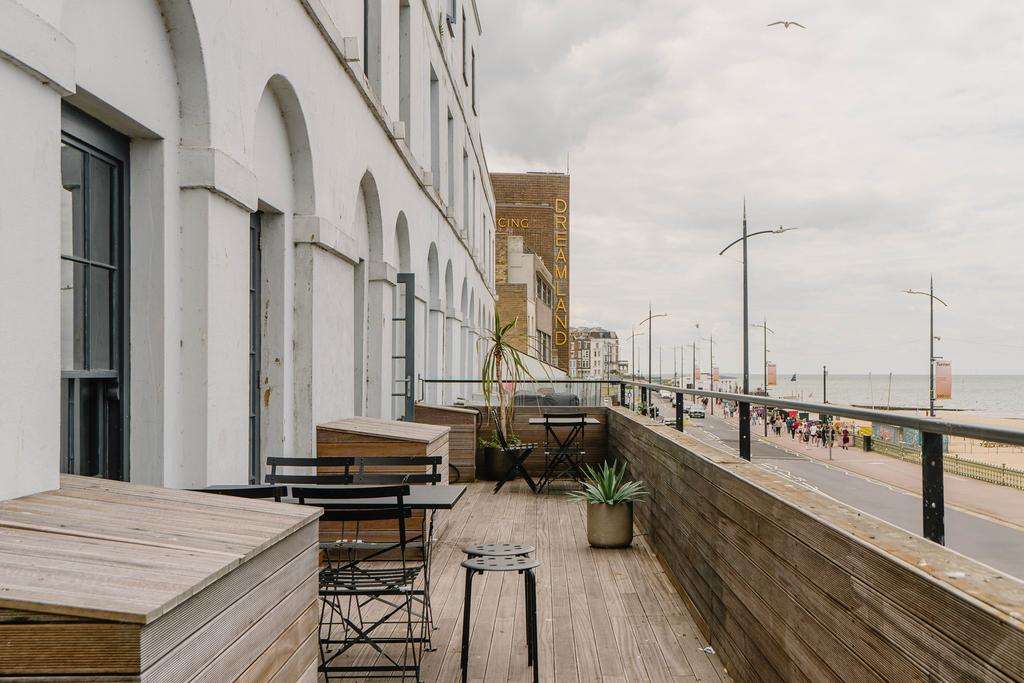 300175 - Marine Terrace Flat 5 Hig Res-24.jpg