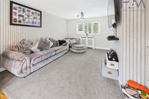 17 Broadview, Stevenage, SG1 3TS