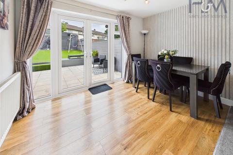 17 Broadview, Stevenage, SG1 3TS
