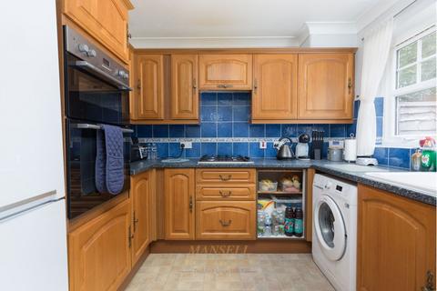 3 bedroom end of terrace house for sale, Lulworth Close, Crawley RH11