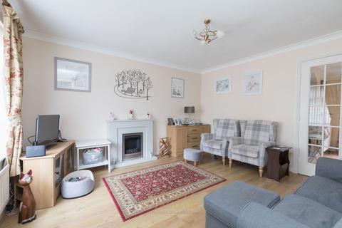 3 bedroom end of terrace house for sale, Lulworth Close, Crawley RH11