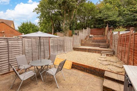 3 bedroom end of terrace house for sale, Lulworth Close, Crawley RH11