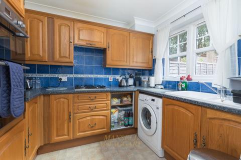 3 bedroom end of terrace house for sale, Lulworth Close, Crawley RH11