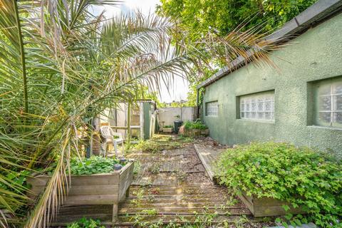 3 bedroom end of terrace house for sale, RECTORY ROAD, Manor Park, London, E12