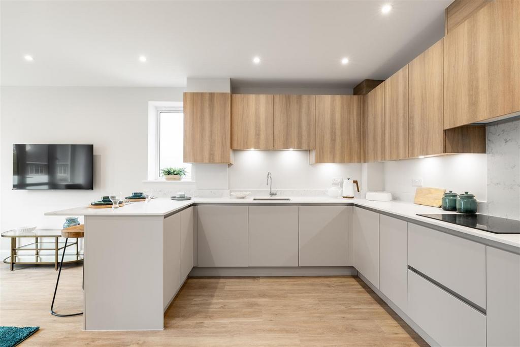 5 Mc Laren Court, 1 Cobham Road, KT22  9 AU-16.jpg