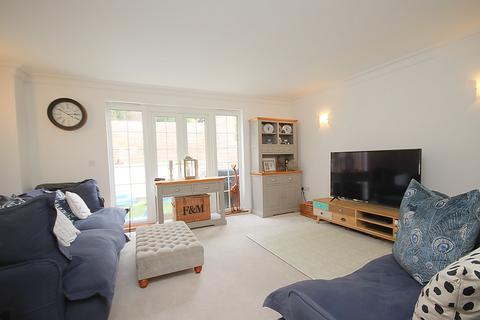 5 bedroom detached house for sale, Brookers Road, Billingshurst