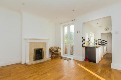 2 bedroom end of terrace house for sale, Wellingborough Road, Wellingborough NN9