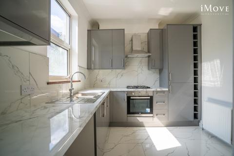 2 bedroom flat for sale, Tremaine Road, London SE20