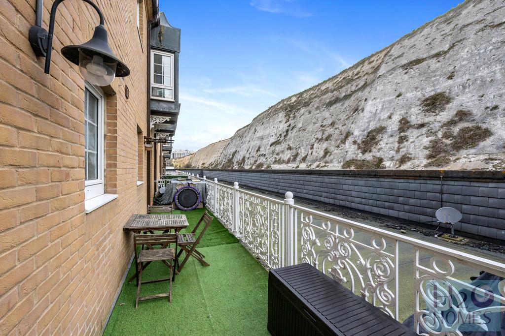 Marina Village, Brighton, Brighton Marina, Starboa
