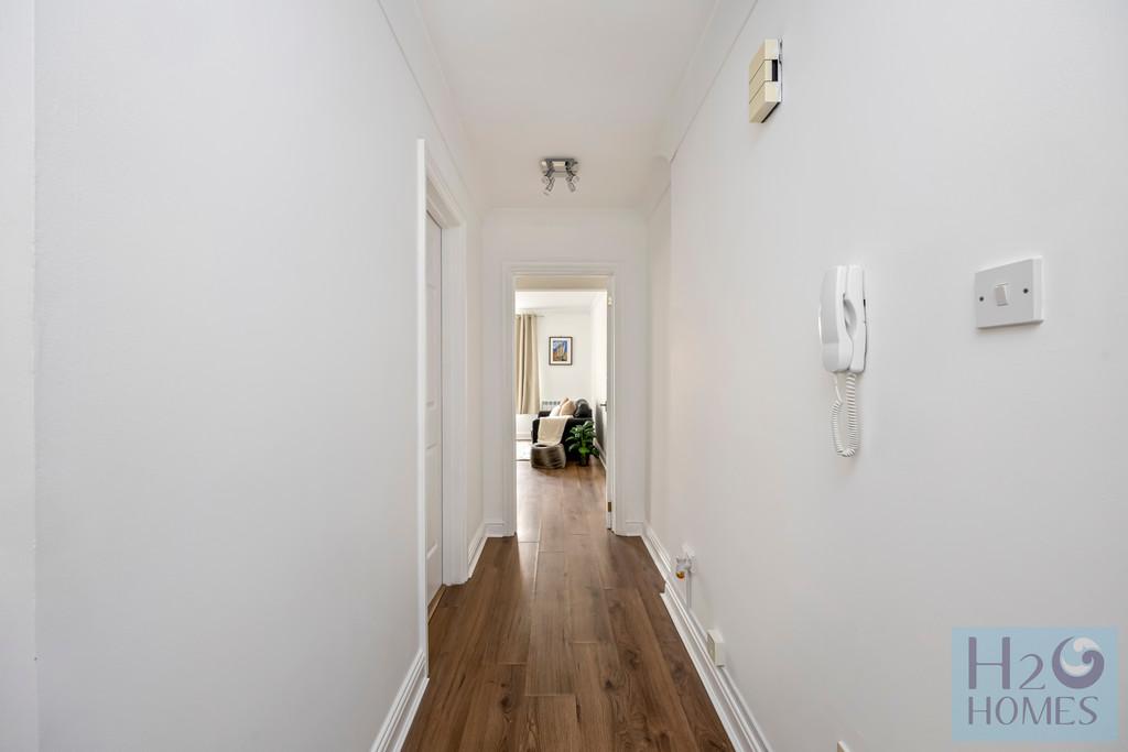 Starboard Court, 15-010